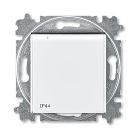 6619H-A06997 62 Zásuvka jednonásobná s ochr. kolíkem, s clonkami, s víčkem, IP44