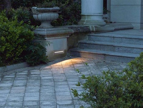 LED2 5141534 STEP IN L,A 8,5W 3000K 6