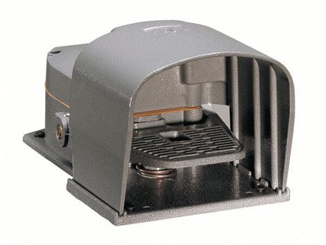 KR200S11 nožní spínač, kovové tělo, provedení s krytem 1Z+1V mžikové