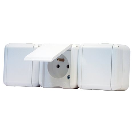 134.22931.BB Zásuvka trojitá s plným víčkem IP44 bílá, 250V~ 50Hz/16A 2