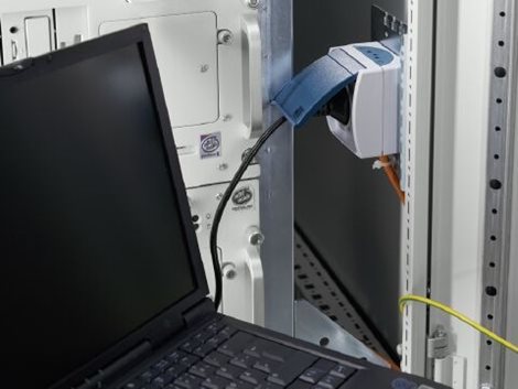 7280100 Servisní zásuvka, na rám skříně/16 A 1
