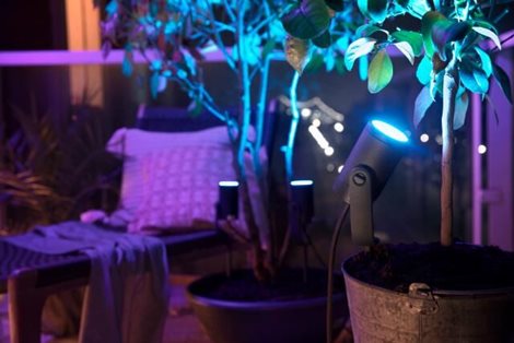 17415/30/P7 Hue WACA Lily venkovní spotové LED svítidlo  8W 650lm 2200-6500K RGB IP65 černá 17