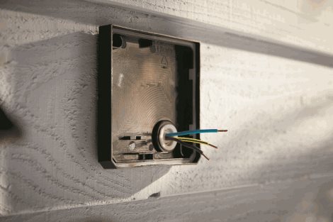 17435/30/P7 Hue WACA Discover venkovní nástěnné LED svítidlo 79W 2300lm 2200-6500K RGB IP44 černá 23