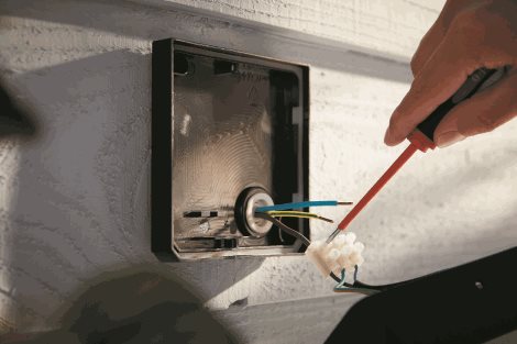 17435/30/P7 Hue WACA Discover venkovní nástěnné LED svítidlo 79W 2300lm 2200-6500K RGB IP44 černá 24