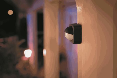 Hue venkovní bezdrátové pohybové čidlo 160° 12m IP54 2xAA černé 23