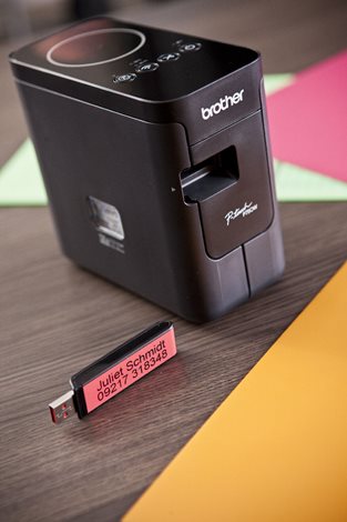 PT-P750W tiskárna samolepících štítků, pásky 6-24mm, automatický odstřih + poloodstřih 8