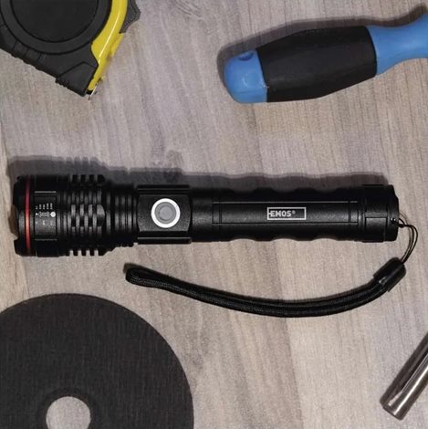 P3116 LED nabíjecí kovová svítilna 600lm 2000mAh 9