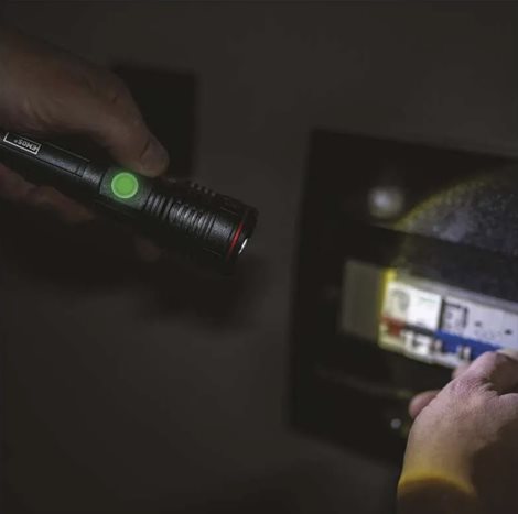 P3116 LED nabíjecí kovová svítilna 600lm 2000mAh 12