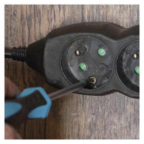 PC0315R Prodlužovací kabel 5m, 3zásuvky, černý, PVC, 1,5mm2 3