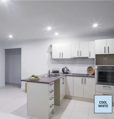 ZQ8E14 LED žárovka Classic MR16 bílá / GU10 / 3 W (32 W) / 345 lm / studená bílá 5