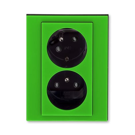 5513H-C02357 67 Zás. dvojnásobná s ochr. kolíky, s clonkami, s natoč. dutinou