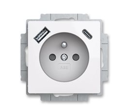 5569T-A32357 500 Zásuvka 1násobná s kolíkem, s clonkami, s nabíjením USB-A, USB-C