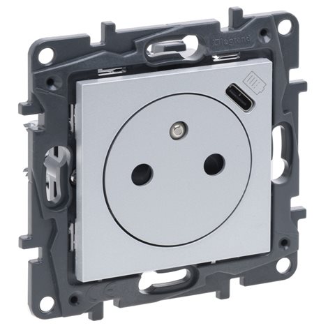 863338 NILOE S.ZÁSUV.2P+T/USB C HL.