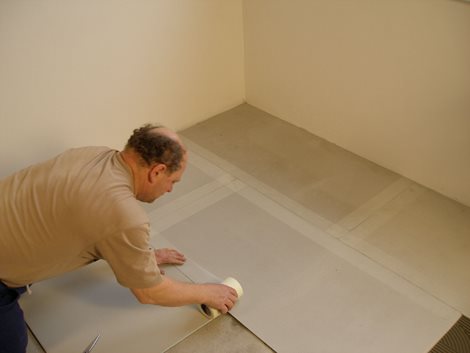 F-BOARD 10 (balení 4,32 m²) Izolace pro topné systémy Ecofloor pod dlažbou - tl. 10 m 7