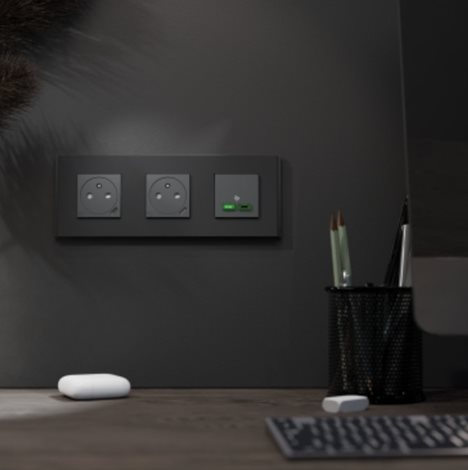 NU600672 Krycí rámeček, Unica Deco Materials, trojnásobný, Rubber 3