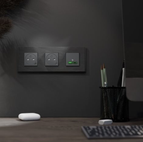 NU600677 Krycí rámeček, Unica Deco Materials, trojnásobný, Slate 3