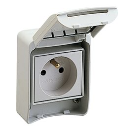 81140 Zásuvka 16A 2P+PE 250V IP65 šedá
