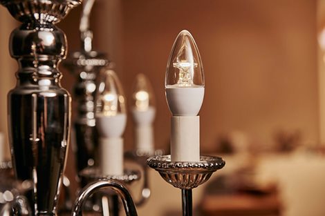 LED žárovka Philips 4W-25W B35 E14 WW CL ND RF 1BC/6 2700K 3