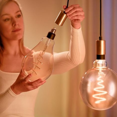 WiZ LED žárovka filament amber E27 PS160 6W 390lm 2000-5000K IP20, stmívatelná 6