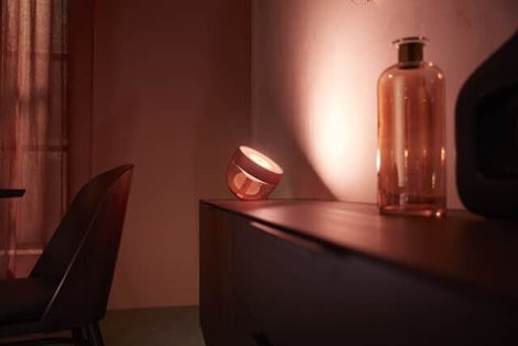 Hue WACA Iris stolní LED lampa 1x8,1W 570lm 2000-6500K RGB IP20, měděná 8