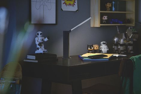 Amber přenosná stolní LED lampa 1x5W 120lm 4000K IP20 USB, krokové stmívání, černá 2