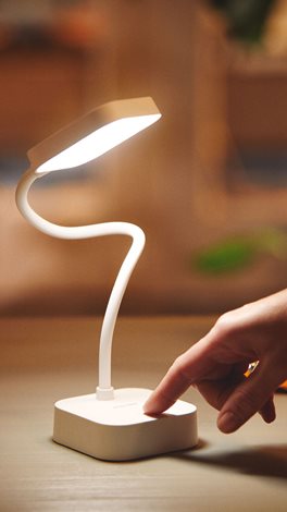 Rock stolní LED lampa 1x5W 90lm 5000K IP20 USB, stmívatelná, bílá 7