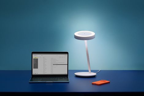 WiZ Portrait stolní lampa LED 10W 600lm 2700-6500K 38cm IP20, bílá 7