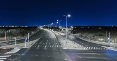 BGP282 LED120-4S/757 I DPR1 CLO 48/60S LED svítidlo přechodové 71W, 10120lm, 5700K 7