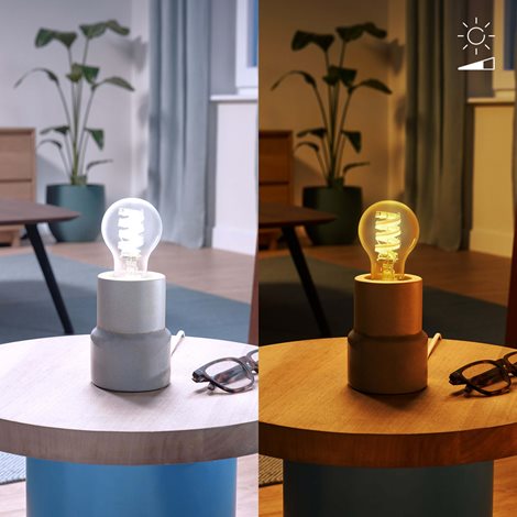 WiZ Smart LED Žárovka s tradičním vzhledem, čirá, 40 W 470lm 2200-6500K (RGB) A60 E27 6