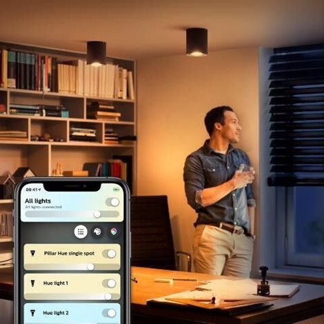 Hue WA Pillar bodové LED svítidlo GU10 5W 350lm 2200-6500K IP20 černá + ovladač 4