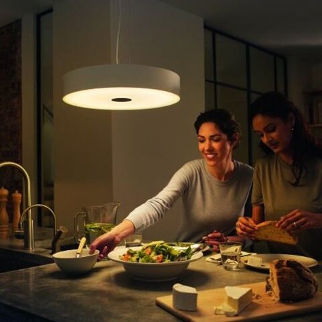 Hue WA Fair závěsné LED svítidlo  1x25W 2900lm 2200-6500K IP20 44,4cm bílá + ovladač 5