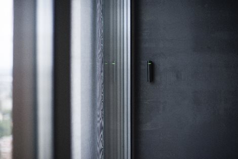 AJAX 5236 Bezdrátový detektor tříštění skla; elektretový mikrofon, detekční charakteristik 2