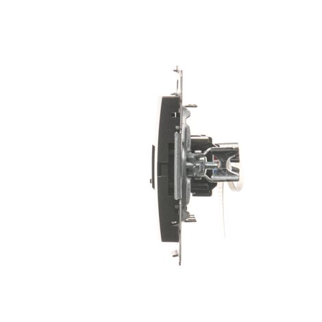 D61.01/48 Jednonásobná počítačová zásuvka RJ45 kat. 6, s protiprachovou clonou, (strojek s 2