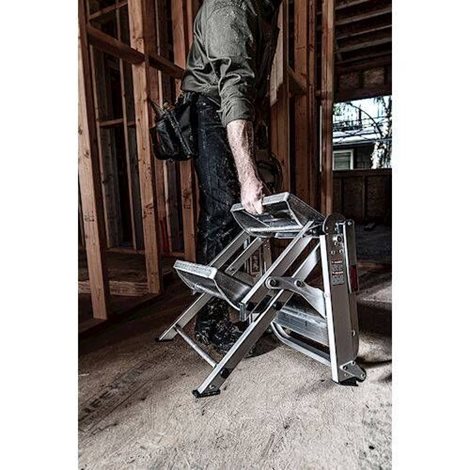 10210BAEN Safety Step 2 - profesionální schůdky s bezpečnostním madlem a protiskluzovou podložkou 10