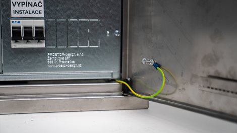 Rozvaděč elektroměrový EMR 2 NEREZ bez hl.jističe uni-FV 2025 ČEZ+EGD vyp. 63A NEREZ broušená 5