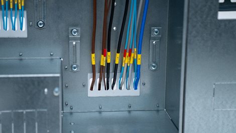 Rozvaděč elektroměrový EMR 2 + 24P bez hl.jističe + 24M podružná část vpravo uni-FV 2025 ČEZ+EGD vyp 6