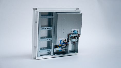 Rozvaděč elektroměrový EMR 2 + 24P bez hl.jističe + 24M podružná část vpravo uni-FV 2025 ČEZ+EGD vyp 8