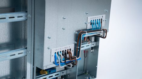 Rozvaděč elektroměrový EMR 2 + 24P bez hl.jističe + 24M podružná část vpravo uni-FV 2025 ČEZ+EGD vyp 10