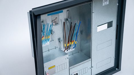 Rozvaděč elektroměrový EMR 2 + 24P ANTRACIT bez hl.jističe + 24M podružná část vpravo uni-FV 2025 63 6
