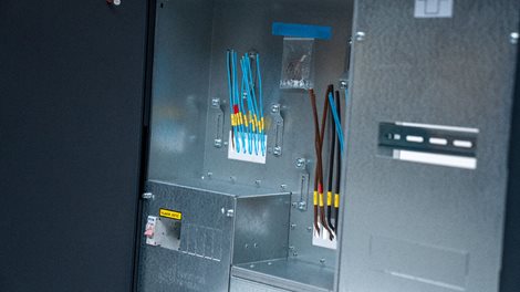 Rozvaděč elektroměrový EMR 2 + 24P ANTRACIT bez hl.jističe + 24M podružná část vpravo uni-FV 2025 63 7