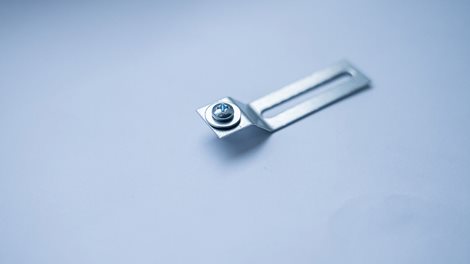 Držák elektroměru, elektroměrová příchytka se závitem M5, Pozink 5