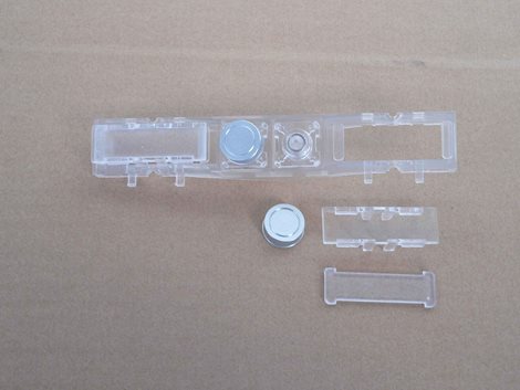 RC0041C Dvojitý držák jmenovky se 2 tlačítky pro antivandal panel  6 mm (včetně jmenovek) 2
